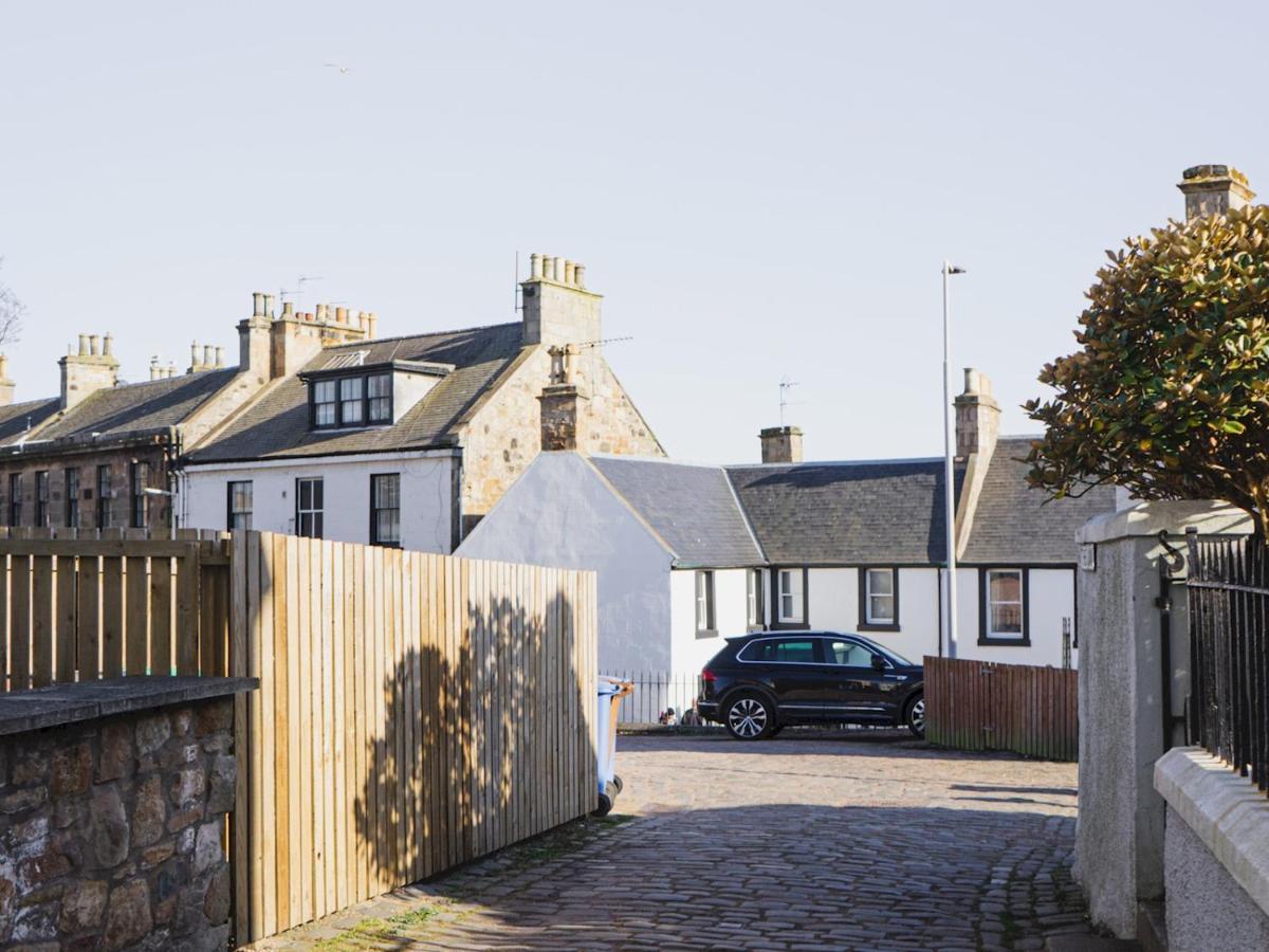 Pass The Keys The Old Stables, The Loan, Anstruther Exterior photo